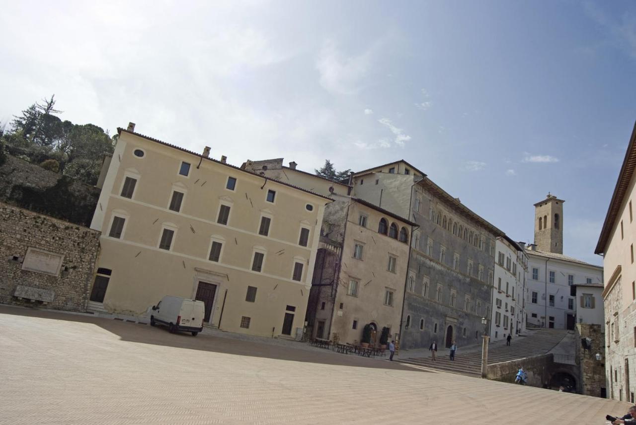 Palazzo Lauri Spoleto Lägenhet Exteriör bild